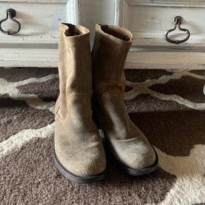 WOMEN'S STEVE MADDEN BOOT SIZE 8